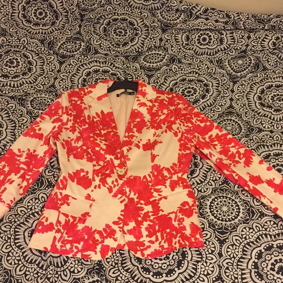 Blazer - Picture 6 of 6